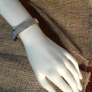 VTG  TRIFARI  Silver Tone Bangle Bracelet
